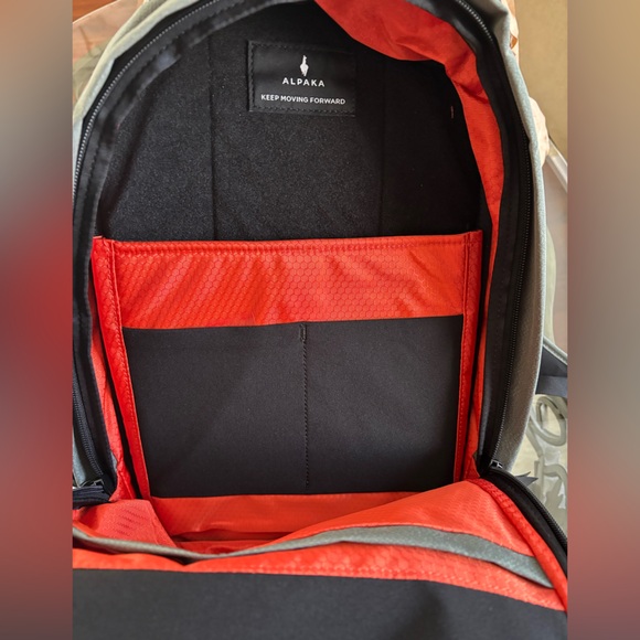 Alpaka Metro Backpack 12L - Picture 7 of 11